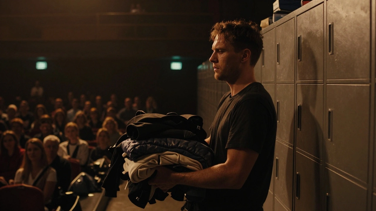 Нічна зміна в гардеробі концертного зали в Києві з купою курток і тьмяним освітленням.